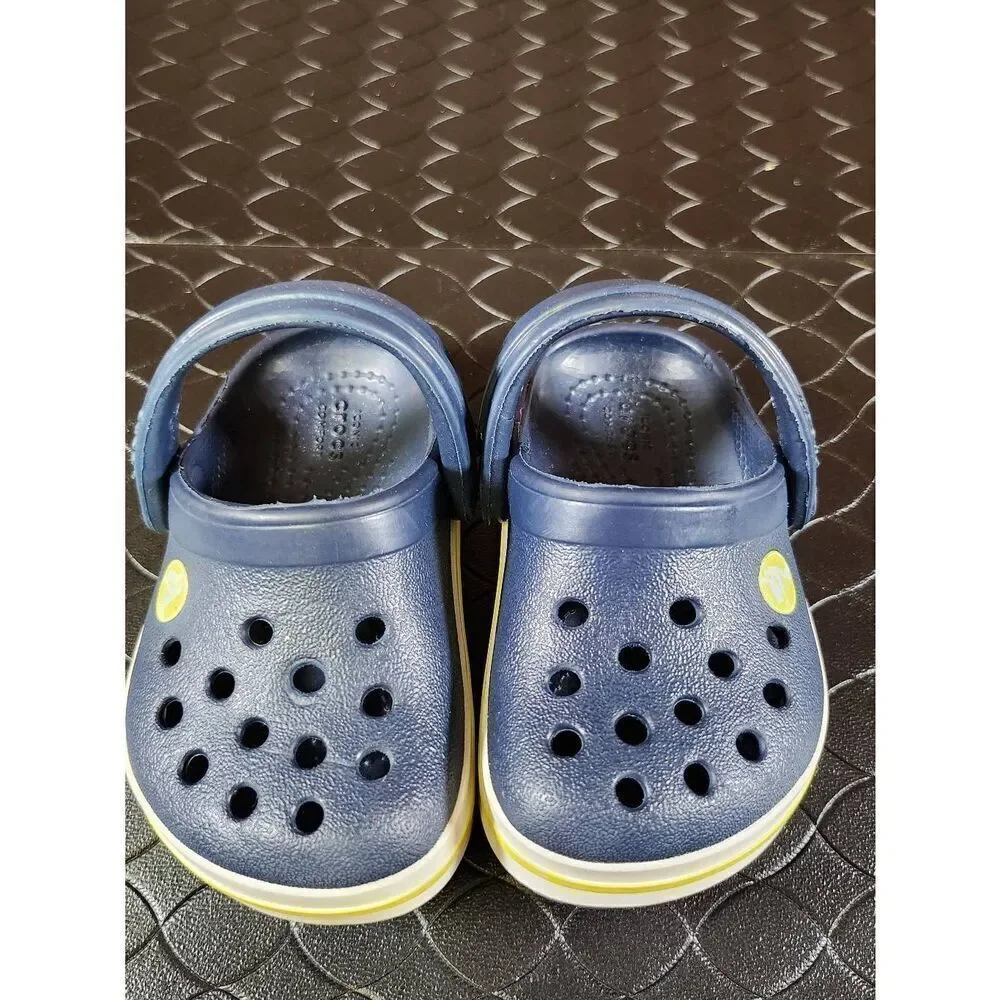 Size 4 Crocs and Wonder Nation Moccasins #A18
